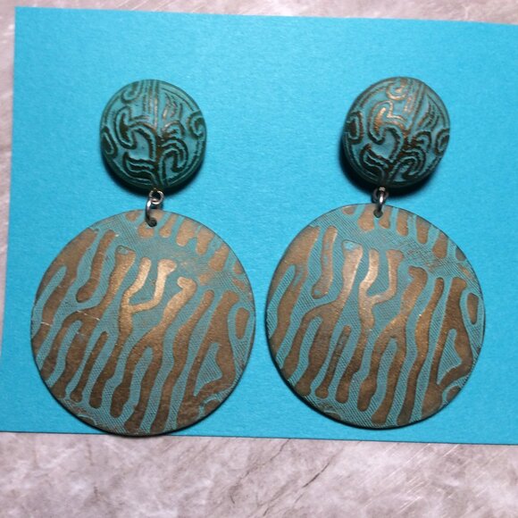 Oversized Patina Vibe Cool Earrings '80s Disc Dangles #RetroChic #VintageVibes - Picture 1 of 3